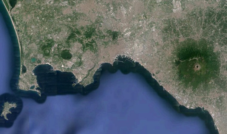 The Bay of Naples with Vesuvius to the east of the city and Campi Flegrei to the west. (credit: Google Earth) 